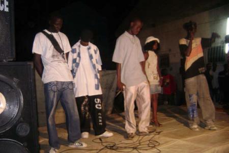 Yoon Wi in the place